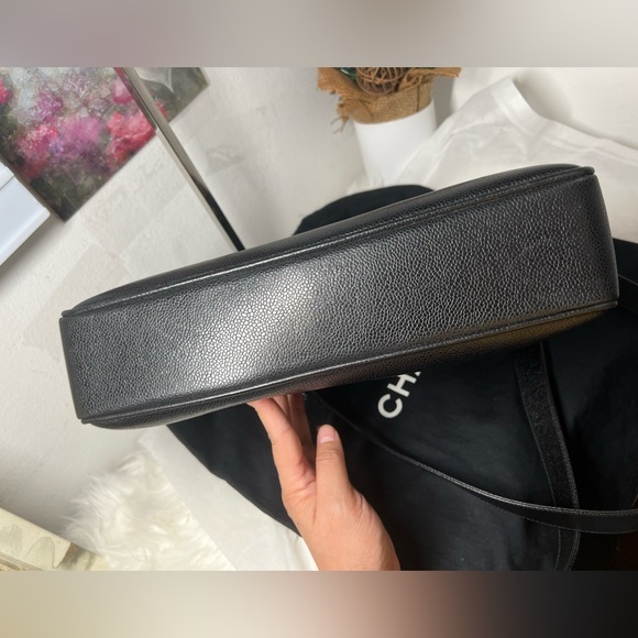 Authentic CHANEL Caviar chain black Tote - Picture 8 of 17